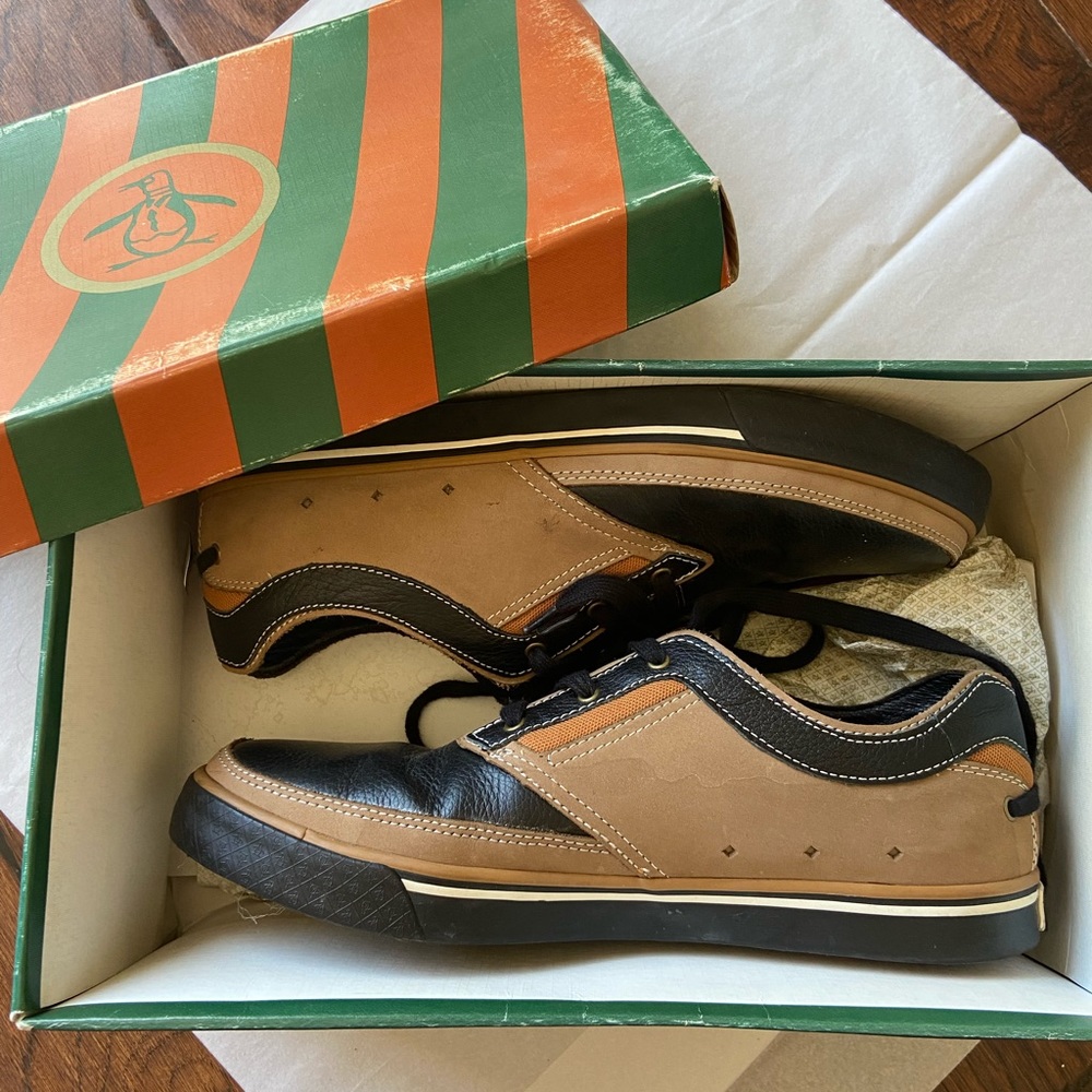 PRE-Loved Original Penguin sneakers men’s US 10